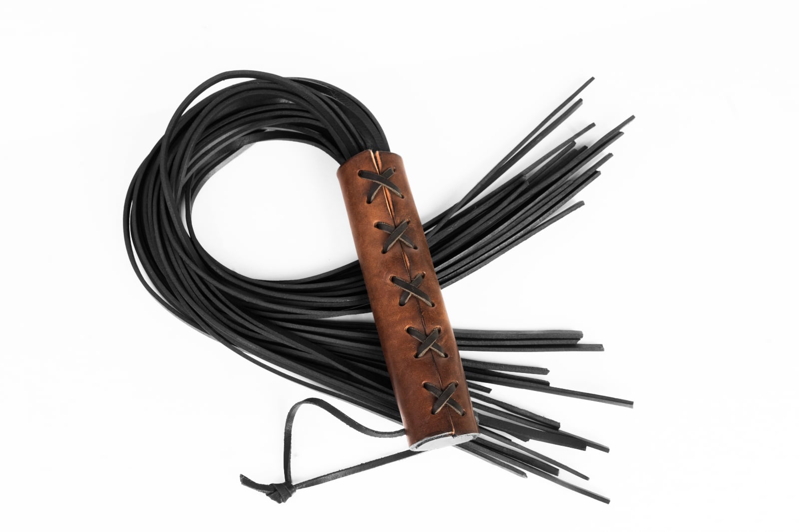 Pejcz duży sznurowany brązowy Primal Bond Whips
